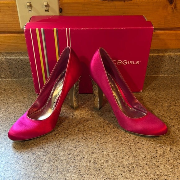 BCBGirls Pink High Heeled Pumps with Metallic Gold Accents - Picture 4 of 9